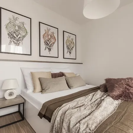Krzeptowskiego Apartment *